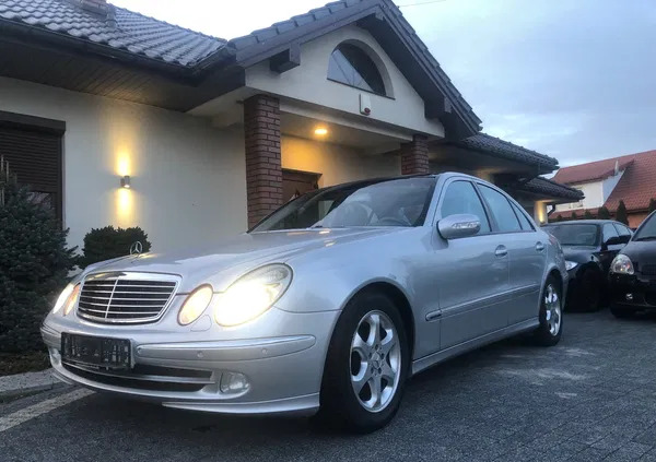 łódzkie Mercedes-Benz Klasa E cena 38900 przebieg: 260000, rok produkcji 2003 z Lubaczów